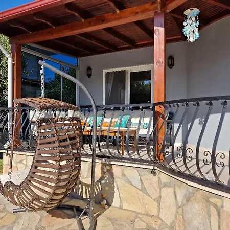 Villa Manevi *